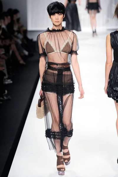 Look 29